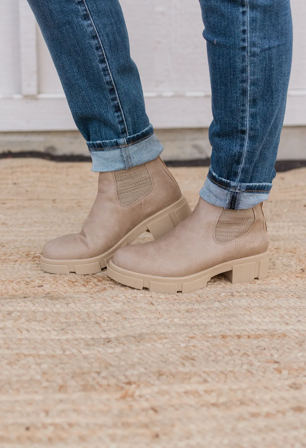 EMREE CREAM COFFEE SOCK BOOTIE